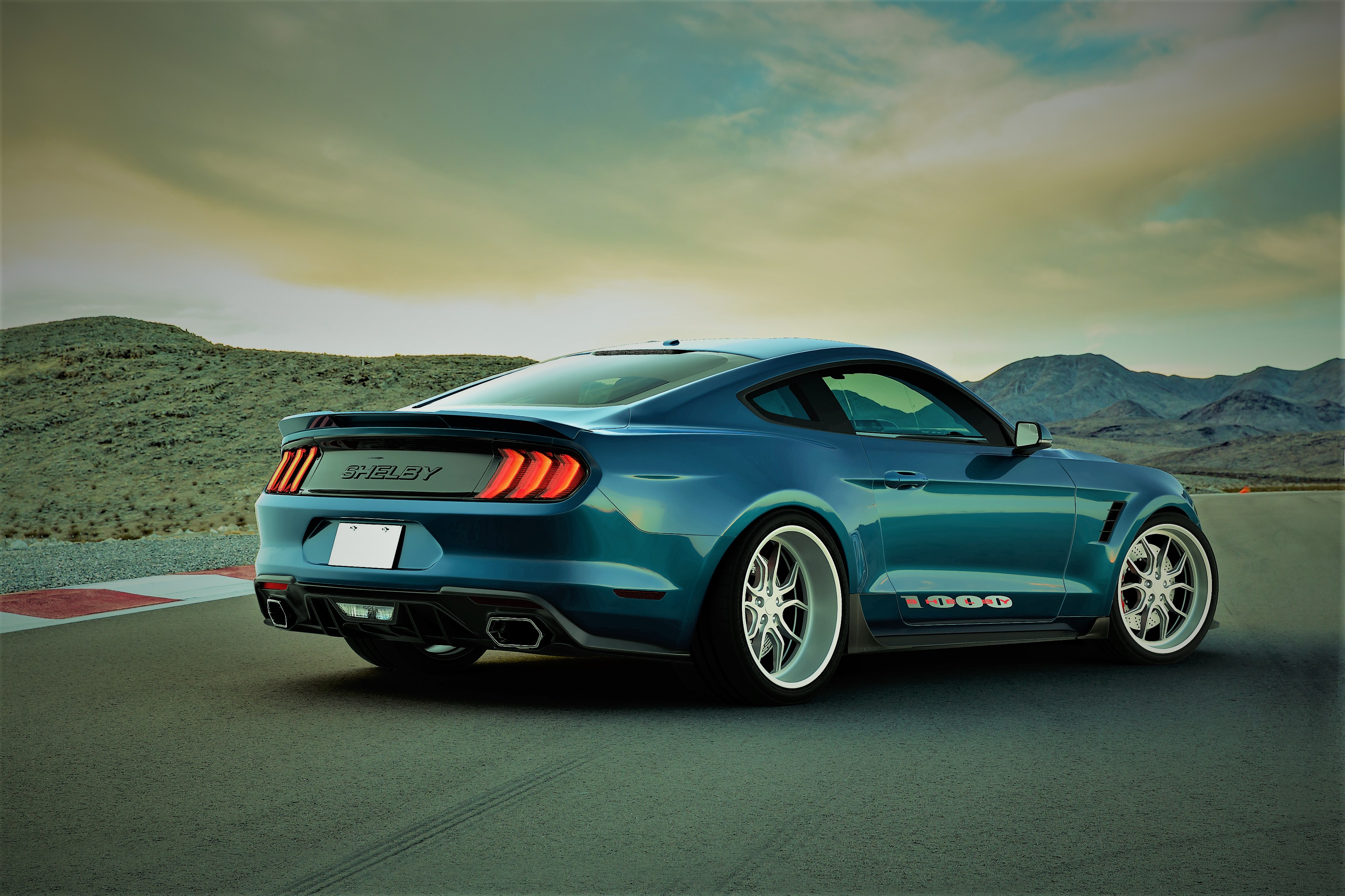 2018SuperSnake_Track_Rear636614152248345797